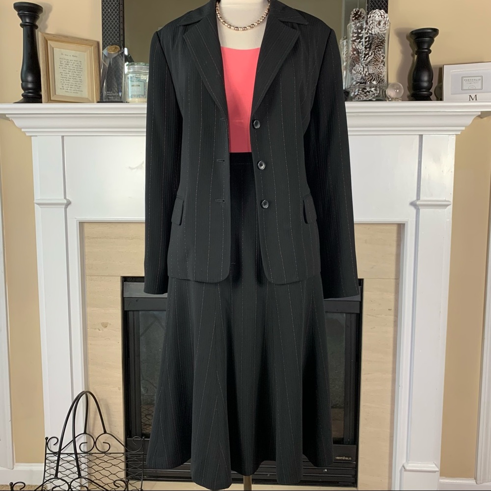 Covington Career Black & Pink Pinstriped A-line Skirt Suit, 16
